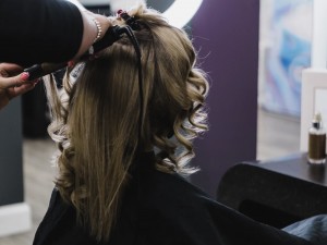 Как се поставя естествена опашка?